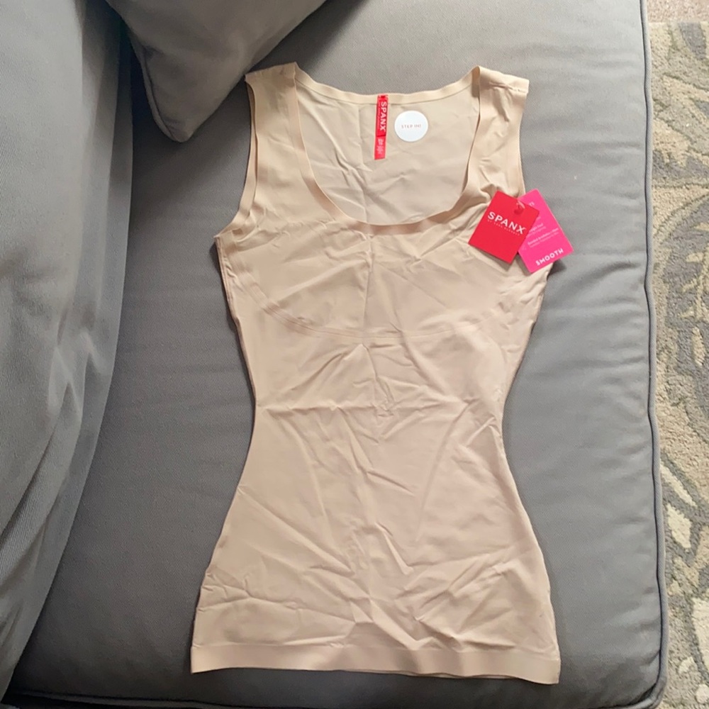 NWT Spanx Thinstinct Shapewear Tank